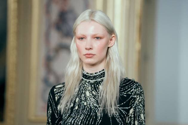 PFW - Leonard Runway A model presents a creation by Leonard Paris for the Womenswear Ready-to-wear Fall-Winter 2025 2026 collection as part of the Paris Fashion Week, in Paris, France on March 7, 2025. Photo by Alexis Jumeau ABACAPRESS.COM Paris France  Copyright: xJumeauxAlexis ABACAx