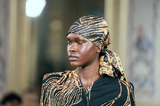 PFW - Leonard Runway A model presents a creation by Leonard Paris for the Womenswear Ready-to-wear Fall-Winter 2025 2026 collection as part of the Paris Fashion Week, in Paris, France on March 7, 2025. Photo by Alexis Jumeau ABACAPRESS.COM Paris France  Copyright: xJumeauxAlexis ABACAx