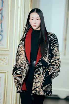 PFW - Leonard Runway A model presents a creation by Leonard Paris for the Womenswear Ready-to-wear Fall-Winter 2025 2026 collection as part of the Paris Fashion Week, in Paris, France on March 7, 2025. Photo by Alexis Jumeau ABACAPRESS.COM Paris France  Copyright: xJumeauxAlexis ABACAx