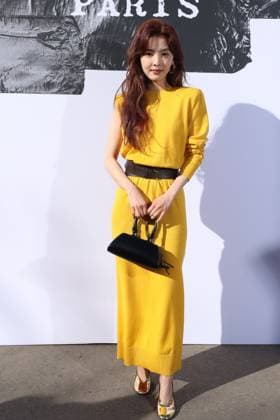 PFW Givenchy Photocall Ruonan Zhang attending the Givenchy Womenswear Fall Winter 2025-2026 show as part of Paris Fashion Week on March 7, 2025 in Paris, France. Photo by Jerome Domine ABACAPRESS.COM  Copyright: xDominexJerome ABACAx