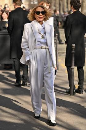 PFW Givenchy Outside Arrivals Marisa Berenson arriving at Givenchy show during Paris Fashion Week in Paris, France on March 7, 2025. Photo by Julien Reynaud APS-Medias ABACAPRESS.COM Paris France  Copyright: xReynaudxJulien APS-Medias ABACAx