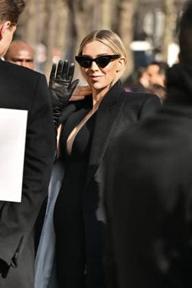 PFW Givenchy Outside Arrivals Vanessa Kirby arriving at Givenchy show during Paris Fashion Week in Paris, France on March 7, 2025. Photo by Julien Reynaud APS-Medias ABACAPRESS.COM Paris France  Copyright: xReynaudxJulien APS-Medias ABACAx