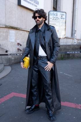 PFW - Christopher Esber Street Style People attending the Christopher Esber show as part of Paris Fashion Week at the Palais de Tokyo on March 06, 2025 in Paris, France. Photo by Gaelle Abrard ABACAPRESS.COM Paris France  Copyright: xAbrardxGaelle ABACAx