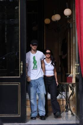 Romeo Beckham and his girlfriend Kim Turnbull leave La Réserve Paris Hotel and Spa on the sidelines of Paris Fashion Week PFW Romeo Beckham and his girlfriend Kim Turnbull leave La Réserve Paris Hotel and Spa on the sidelines of Paris Fashion Week PFW , in Paris, France, on March 7, 2025 Cyril Moreau Bestimage Romeo Beckham and his girlfriend Kim Turnbull leave La Réserve Paris Hotel and Spa on the sidelines of Paris Fashion Week PFW , in Paris, France, on March 7, 2025 Paris France  Copyright: xCYRILxMOREAUx xBESTIMAGExCYRILxMOREAUx xBESTIMAGEx