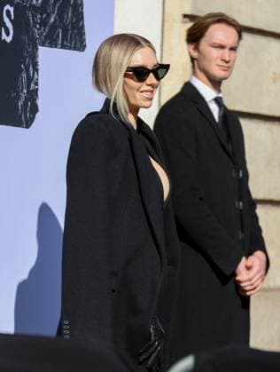 Arrivals at the Givenchy Fashion Fall Winter 2025 2026 Ready to Wear Collection show during Paris Fashion Week PFW at the Hôtel de Camaran Vanessa Kirby arrivals at the Givenchy Fashion Fall Winter 2025 2026 Ready to Wear Collection show during Paris Fashion Week PFW at the Hôtel de Camaran, in Paris, France, March 7, 2025 Denis Guignebourg Bestimage Arrivals at the Givenchy Fashion Fall Winter 2025 2026 Ready to Wear Collection show during Paris Fashion Week PFW at the Hôtel de Camaran, in Paris, France, March 7, 2025 Paris France  Copyright: xDenisxGuignebourgx xBestimagexDenisxGuignebourgx xBestimagex