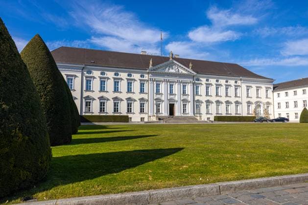 Schloss Bellevue Deutschland Berlin am 07.03.2025: Außenansicht vom Berliner Amtssitz des deutschen Bundespräsidenten.. *** Bellevue Palace Germany Berlin on 07 03 2025 Exterior view of the official residence of the German Federal President in Berlin
