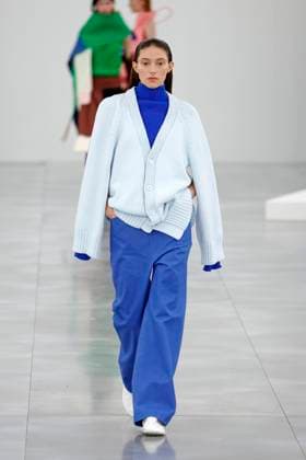 Issey Miyake Ready to Wear Fall Winter 2025 - Paris, March 2025 Issey Miyake Ready to Wear Fall Winter 2025 - Paris, March 2025, Credit:Zeppelin Avalon  Copyright: xZeppelinx xAvalonx 0973405407