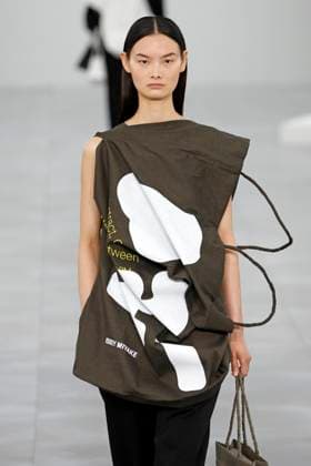 Issey Miyake, Ready to Wear Fall Winter 2025 - Paris, March 2025 Issey Miyake, Ready to Wear Fall Winter 2025 - Paris, March 2025, Credit:Zeppelin Avalon  Copyright: xZeppelinx xAvalonx 0973484950