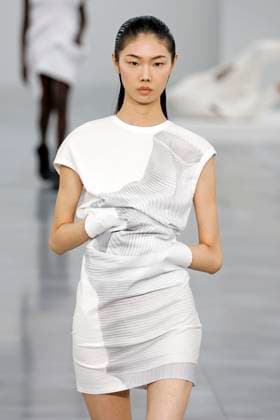 Issey Miyake, Ready to Wear Fall Winter 2025 - Paris, March 2025 Issey Miyake, Ready to Wear Fall Winter 2025 - Paris, March 2025, Credit:Zeppelin Avalon  Copyright: xZeppelinx xAvalonx 0973485363