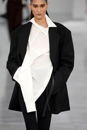 Issey Miyake, Ready to Wear Fall Winter 2025 - Paris, March 2025 Issey Miyake, Ready to Wear Fall Winter 2025 - Paris, March 2025, Credit:Zeppelin Avalon  Copyright: xZeppelinx xAvalonx 0973487254