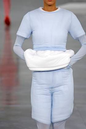 Issey Miyake, Ready to Wear Fall Winter 2025 - Paris, March 2025 Issey Miyake, Ready to Wear Fall Winter 2025 - Paris, March 2025, Credit:Zeppelin Avalon  Copyright: xZeppelinx xAvalonx 0973487341