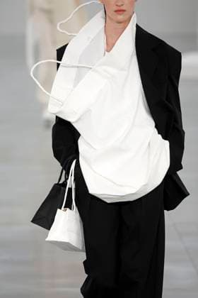 Issey Miyake, Ready to Wear Fall Winter 2025 - Paris, March 2025 Issey Miyake, Ready to Wear Fall Winter 2025 - Paris, March 2025, Credit:Zeppelin Avalon  Copyright: xZeppelinx xAvalonx 0973487766