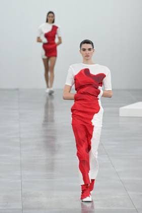 PFW Issey Miyake Runway A model walks the runway during the Issey Miyake Womenswear Fall Winter 2025-2026 show as part of Paris Fashion Week in Paris, France on March 07, 2025. Photo by Aurore Marechal ABACAPRESS.COM Paris France  Copyright: xMarechalxAurore ABACAx