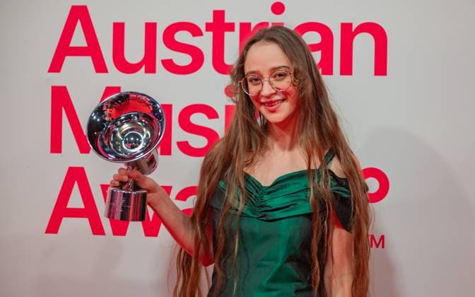 20250307 Red Carpet Verleihung 25. Amadeus Austrian Music Awards WIEN, OESTERREICH - 07. MAERZ: Preistraegerin des 25. Amadeus Austria Music Awards 2025 in der Kategorie -FM4 Award 2025- Solo-Musikerin Anja Sodnikar alias Sodl nach der Verleihung des 25. Amadeus Austria Music Awards 2025 in der MARX Halle am 07. Maerz 2025 in Wien, Oesterreich. 250307_SEPA_17_006 Copyright: xIsabellexOuvrardx SEPAxMedia