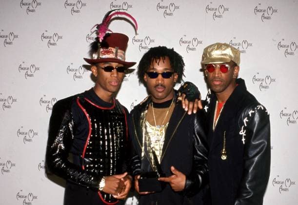 Archivbilder der Woche KW10 **FILE PHOTO** D Wayne Wiggins Of Tony! Toni! TonŽ! Has Passed Away. LOS ANGELES, CA - JANUARY 28: Tony! Toni! TonŽ! Raphael Saadiq, D Wayne Wiggins and Amar Khalil at the 18th Annual American Music Awards on January 28, 1991 at the Shrine Auditorium in Los Angeles, California. Copyright: xRalphxDominguez MediaPunchx