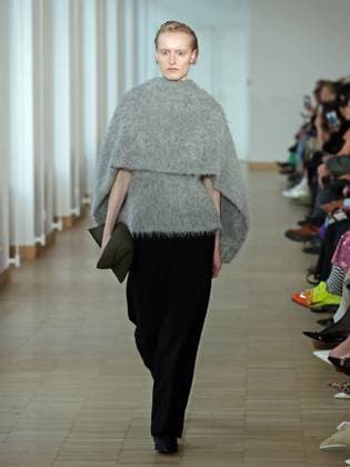 PFW - Christian Wijnants Runway A model walks the runway during the Christian Wijnants Womenswear Fall Winter 2025-2026 show as part of Paris Fashion, on March 7, 2025 in Paris, France. Photo by Alain-Gil Gonzalez ABACAPRESS.COM Paris France  Copyright: xGonzalezxAlain-Gil ABACAx