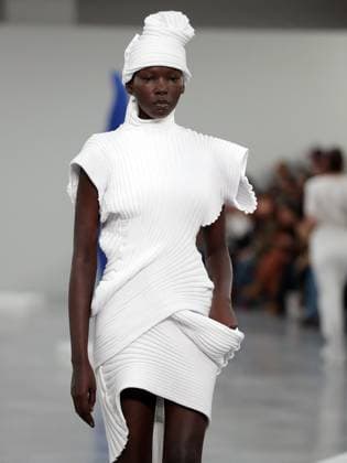 PFW - Issey Miyake Runway A model walks the runway during the Issey Miyake Womenswear Fall Winter 2025-2026 show as part of Paris Fashion, on March 7, 2025 in Paris, France. Photo by Alain-Gil Gonzalez ABACAPRESS.COM Paris France  Copyright: xGonzalezxAlain-Gil ABACAx