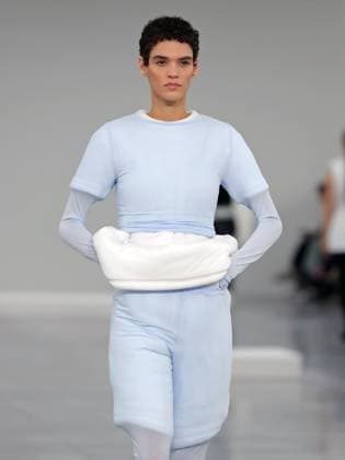 PFW - Issey Miyake Runway A model walks the runway during the Issey Miyake Womenswear Fall Winter 2025-2026 show as part of Paris Fashion, on March 7, 2025 in Paris, France. Photo by Alain-Gil Gonzalez ABACAPRESS.COM Paris France  Copyright: xGonzalezxAlain-Gil ABACAx