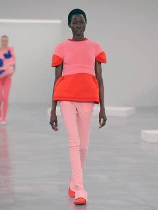 PFW - Issey Miyake Runway A model walks the runway during the Issey Miyake Womenswear Fall Winter 2025-2026 show as part of Paris Fashion, on March 7, 2025 in Paris, France. Photo by Alain-Gil Gonzalez ABACAPRESS.COM Paris France  Copyright: xGonzalezxAlain-Gil ABACAx