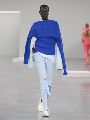 PFW - Issey Miyake Runway A model walks the runway during the Issey Miyake Womenswear Fall Winter 2025-2026 show as part of Paris Fashion, on March 7, 2025 in Paris, France. Photo by Alain-Gil Gonzalez ABACAPRESS.COM Paris France  Copyright: xGonzalezxAlain-Gil ABACAx