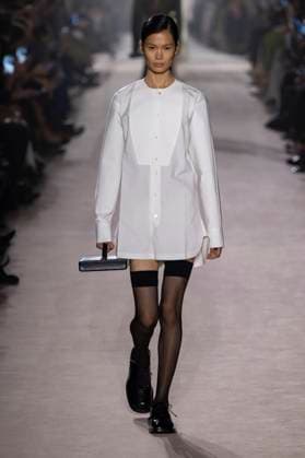 Paris Fashion Week, Victoria Beckham Modenschau . 07 03 2025. Paris, France. Victoria Beckham show at Paris Fashion Week for Autumn Winter 2025 26 .  xi-Imagesx IIM-25791-0107