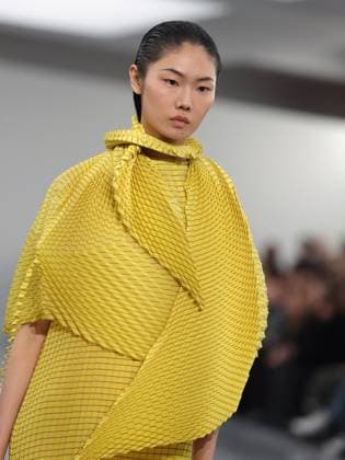 PFW - Issey Miyake Runway A model walks the runway during the Issey Miyake Womenswear Fall Winter 2025-2026 show as part of Paris Fashion, on March 7, 2025 in Paris, France. Photo by Alain-Gil Gonzalez ABACAPRESS.COM Paris France  Copyright: xGonzalezxAlain-Gil ABACAx