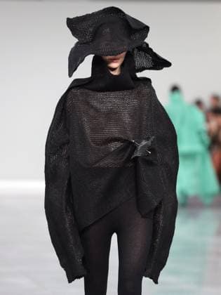 PFW - Issey Miyake Runway A model walks the runway during the Issey Miyake Womenswear Fall Winter 2025-2026 show as part of Paris Fashion, on March 7, 2025 in Paris, France. Photo by Alain-Gil Gonzalez ABACAPRESS.COM Paris France  Copyright: xGonzalezxAlain-Gil ABACAx