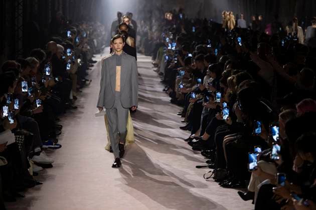 Paris Fashion Week, Victoria Beckham Modenschau . 07 03 2025. Paris, France. Victoria Beckham show at Paris Fashion Week for Autumn Winter 2025 26 .  xi-Imagesx IIM-25791-0130