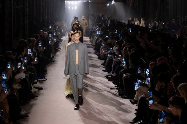 Paris Fashion Week, Victoria Beckham Modenschau . 07 03 2025. Paris, France. Victoria Beckham show at Paris Fashion Week for Autumn Winter 2025 26 .  xi-Imagesx IIM-25791-0131