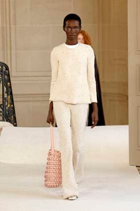 Giambattista Valli Ready to wear fall winter 2025 26 Paris March 2005 Giambattista Valli Ready to wear fall winter 2025 26 Paris March 2005, Credit:Zeppelin Avalon  Copyright: xZeppelinx xAvalonx 0973647731