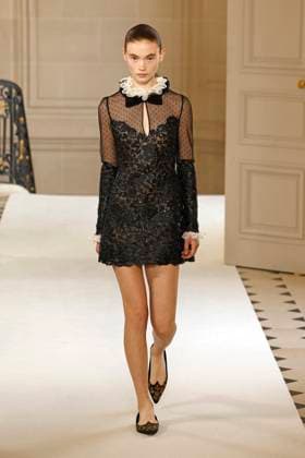 Giambattista Valli Ready to wear fall winter 2025 26 Paris March 2005 Giambattista Valli Ready to wear fall winter 2025 26 Paris March 2005, Credit:Zeppelin Avalon  Copyright: xZeppelinx xAvalonx 0973648003