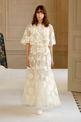 Giambattista Valli Ready to wear fall winter 2025 26 Paris March 2005 Giambattista Valli Ready to wear fall winter 2025 26 Paris March 2005, Credit:Zeppelin Avalon  Copyright: xZeppelinx xAvalonx 0973648246