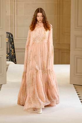 Giambattista Valli Ready to wear fall winter 2025 26 Paris March 2005 Giambattista Valli Ready to wear fall winter 2025 26 Paris March 2005, Credit:Zeppelin Avalon  Copyright: xZeppelinx xAvalonx 0973648590