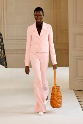 Giambattista Valli Ready to wear fall winter 2025 26 Paris March 2005 Giambattista Valli Ready to wear fall winter 2025 26 Paris March 2005, Credit:Zeppelin Avalon  Copyright: xZeppelinx xAvalonx 0973648699