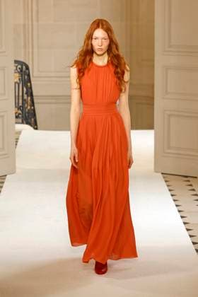 Giambattista Valli Ready to wear fall winter 2025 26 Paris March 2005 Giambattista Valli Ready to wear fall winter 2025 26 Paris March 2005, Credit:Zeppelin Avalon  Copyright: xZeppelinx xAvalonx 0973648741