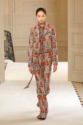 Giambattista Valli Ready to wear fall winter 2025 26 Paris March 2005 Giambattista Valli Ready to wear fall winter 2025 26 Paris March 2005, Credit:Zeppelin Avalon  Copyright: xZeppelinx xAvalonx 0973649053