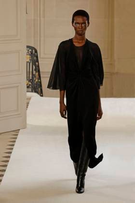Giambattista Valli Ready to wear fall winter 2025 26 Paris March 2005 Giambattista Valli Ready to wear fall winter 2025 26 Paris March 2005, Credit:Zeppelin Avalon  Copyright: xZeppelinx xAvalonx 0973649091