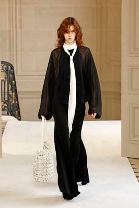 Giambattista Valli Ready to wear fall winter 2025 26 Paris March 2005 Giambattista Valli Ready to wear fall winter 2025 26 Paris March 2005, Credit:Zeppelin Avalon  Copyright: xZeppelinx xAvalonx 0973649170
