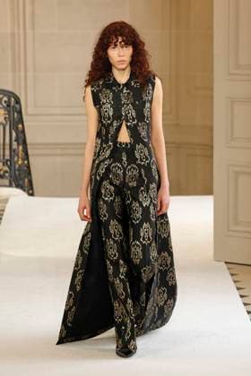 Giambattista Valli Ready to wear fall winter 2025 26 Paris March 2005 Giambattista Valli Ready to wear fall winter 2025 26 Paris March 2005, Credit:Zeppelin Avalon  Copyright: xZeppelinx xAvalonx 0973649505