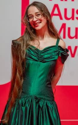20250307 Red Carpet Verleihung 25. Amadeus Austrian Music Awards WIEN, OESTERREICH - 07. MAERZ: Preistraegerin des 25. Amadeus Austria Music Awards 2025 in der Kategorie -FM4 Award 2025- Solo-Musikerin Anja Sodnikar alias Sodl nach der Verleihung des 25. Amadeus Austria Music Awards 2025 in der MARX Halle am 07. Maerz 2025 in Wien, Oesterreich. 250307_SEPA_17_032 Copyright: xIsabellexOuvrardx SEPAxMedia