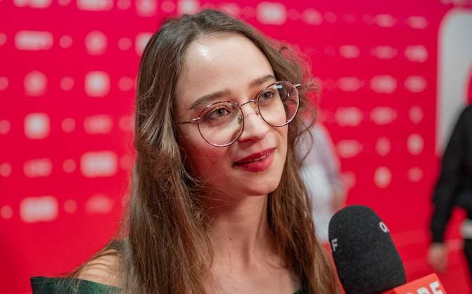20250307 Red Carpet Verleihung 25. Amadeus Austrian Music Awards WIEN, OESTERREICH - 07. MAERZ: Preistraegerin des 25. Amadeus Austria Music Awards 2025 in der Kategorie -FM4 Award 2025- Solo-Musikerin Anja Sodnikar alias Sodl nach der Verleihung des 25. Amadeus Austria Music Awards 2025 in der MARX Halle am 07. Maerz 2025 in Wien, Oesterreich. 250307_SEPA_17_038 Copyright: xIsabellexOuvrardx SEPAxMedia