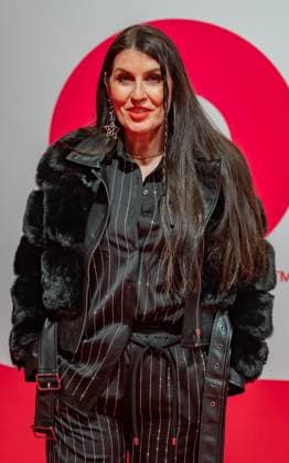20250307 Red Carpet Verleihung 25. Amadeus Austrian Music Awards WIEN, OESTERREICH - 07. MAERZ: Saengerin, Vocalcoach, Songwriterin und Chorleiterin Monika Ballwein bei ihrer Ankunft am Redcarpet anlaesslich der Verleihung des 25. Amadeus Austria Music Awards 2025 in der MARX Halle am 07. Maerz 20253 in Wien, Oesterreich. 250307_SEPA_17_051 Copyright: xIsabellexOuvrardx SEPAxMedia