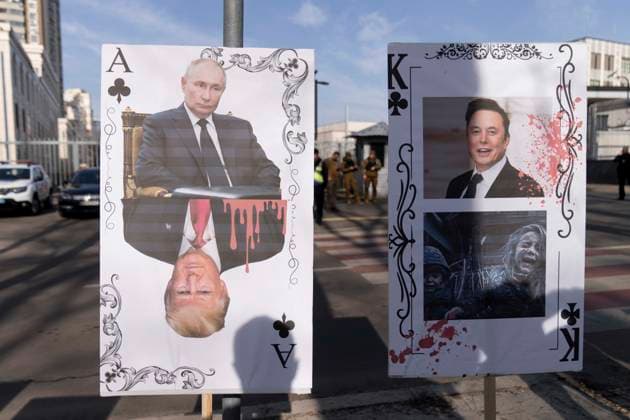 News Themen der Woche KW10 Ukraine, Demonstration gegen Stopp von US-Hilfen vor US-Botschaft in Kyiv Protesters gather to condemn Trump for stopping military aid to Ukraine and urging the U.S. president to continue the support outside the American Embassy in Kyiv, Ukraine. Kyiv Kyiv City Ukraine