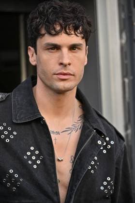 PFW Ludovic de Saint Sernin Outside Arrivals Baptiste Giabiconi arriving at Ludovic de Saint Sernin show during Paris Fashion Week in Paris, France on March 8, 2025. Photo by Julien Reynaud APS-Medias ABACAPRESS.COM Paris France  Copyright: xReynaudxJulien APS-Medias ABACAx