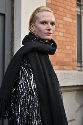 PFW Ludovic de Saint Sernin Outside Arrivals Alex Consani arriving at Ludovic de Saint Sernin show during Paris Fashion Week in Paris, France on March 8, 2025. Photo by Julien Reynaud APS-Medias ABACAPRESS.COM Paris France  Copyright: xReynaudxJulien APS-Medias ABACAx