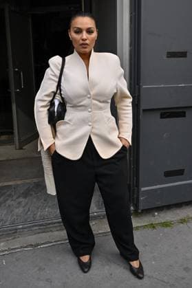 PFW Ludovic de Saint Sernin Outside Arrivals Guest arriving at Ludovic de Saint Sernin show during Paris Fashion Week in Paris, France on March 8, 2025. Photo by Julien Reynaud APS-Medias ABACAPRESS.COM Paris France  Copyright: xReynaudxJulien APS-Medias ABACAx