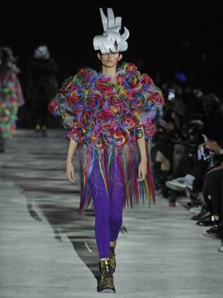 PFW - Noir Kei Ninomiya Runway A model walks the runway during the Noir Kei Ninomiya Womenswear Fall Winter 2025-2026 show as part of Paris Fashion, on March 8, 2025 in Paris, France. Photo by Alain-Gil Gonzalez ABACAPRESS.COM Paris France  Copyright: xGonzalezxAlain-Gil ABACAx