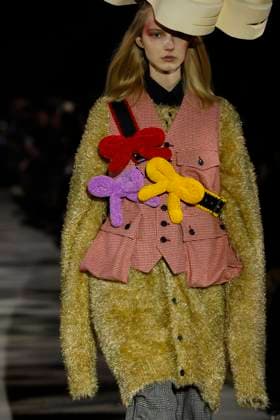 Noir Kei Ninomiya Ready to wear fall winter 2025 26 Paris March 2005 Noir Kei Ninomiya Ready to wear fall winter 2025 26 Paris March 2005, Credit:Zeppelin Avalon  Copyright: xZeppelinx xAvalonx 0973752595
