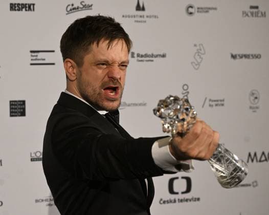 Entertainment Themen der Woche KW10 Entertainment Bilder des Tages Czech Lion annual film awards of Czech Film and Television Academy (CFTA) ceremony was held in Prague, Czech Republic, on March 8, 2025. The award for best direction went to director Jiri Madl, film Vlny (Waves). (CTKxPhoto MichalxKrumphanzl) CTKPhotoP2025030807361  CTKPhotoP2025030807361