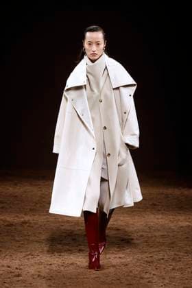 HERMES Ready to wear fall winter 2025 26 Paris March 2005 HERMES Ready to wear fall winter 2025 26 Paris March 2005, Credit:Zeppelin Avalon  Copyright: xZeppelinx xAvalonx 0973819784